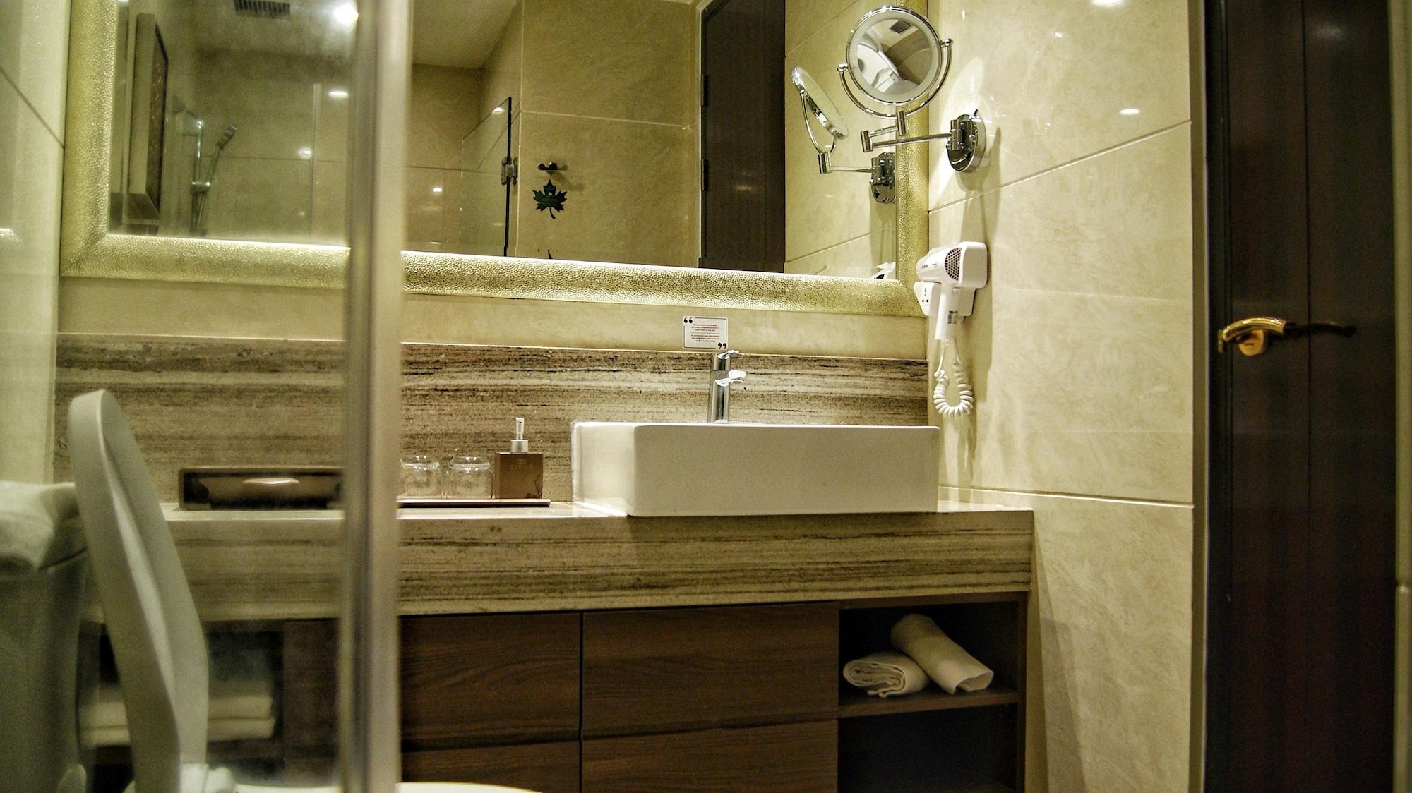 Belviu Hotel Bandung Exterior photo
