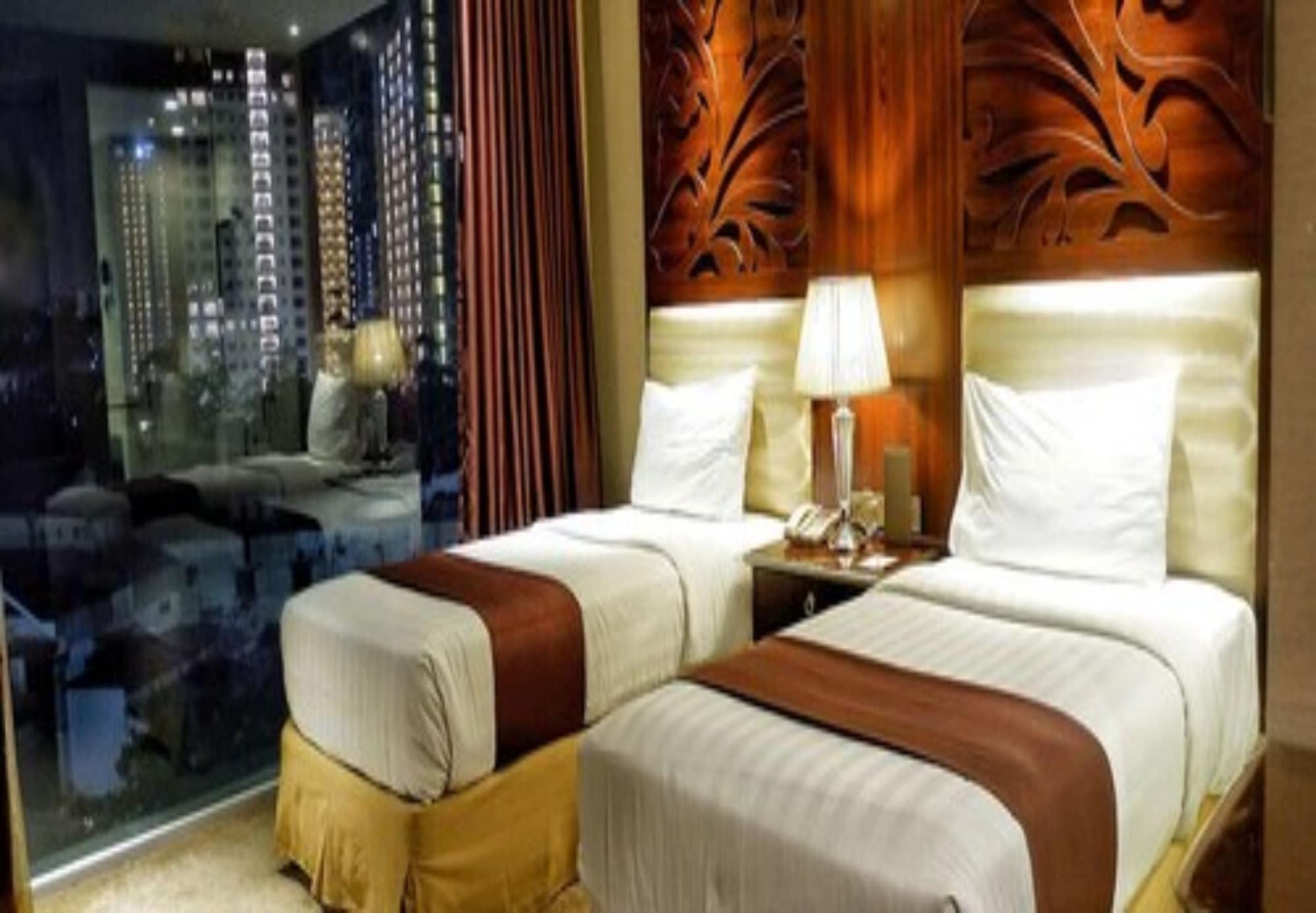 Belviu Hotel Bandung Exterior photo